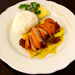 Knusprige-Ente-an-Ananas-Sauce_2.jpg